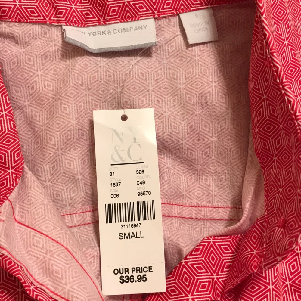 Pink geometric pattern shirt size Small NWT - Picture 3 of 5